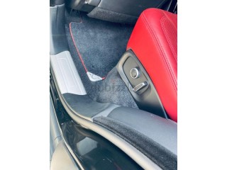 
                            
                            RANGE ROVER VOGUE 2016
                            
                        