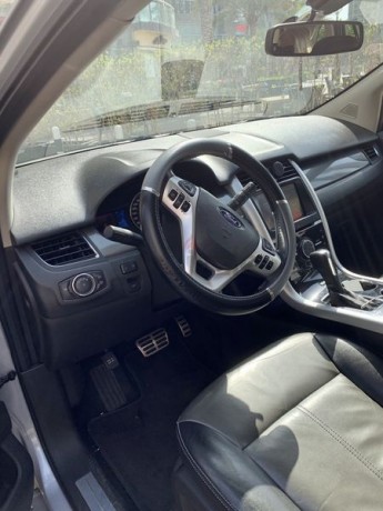 lady-driven-fully-serviced-at-ford-big-1
