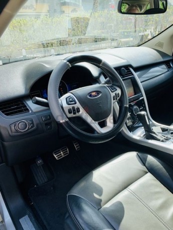 lady-driven-fully-serviced-at-ford-big-0