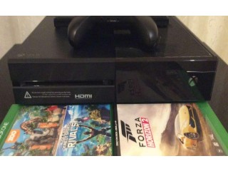 
                        Xbox one+ Kinect with one controller and 3 games                                            