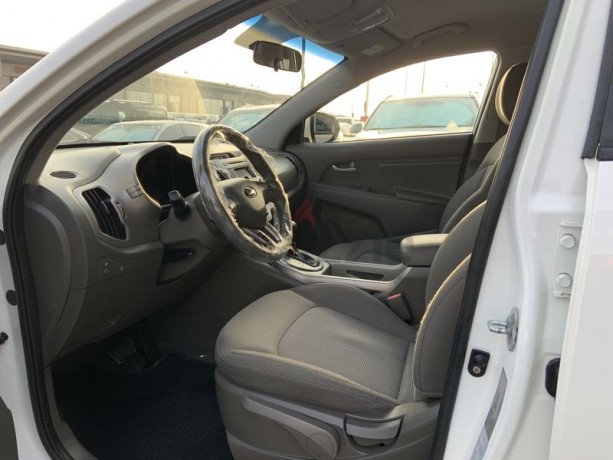 kia-sportage-20l-gcc-2016-big-10