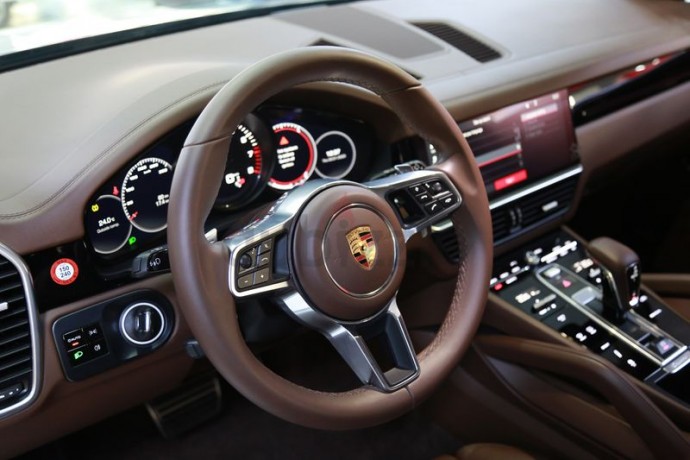brand-new-2019-porsche-cayenne-s-with-warranty-big-12