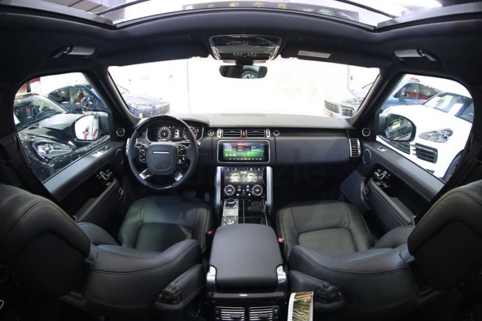 brand-new-2020-range-rover-vogue-p400-svo-kit-gcc-specs-under-warranty-and-service-contract-big-7