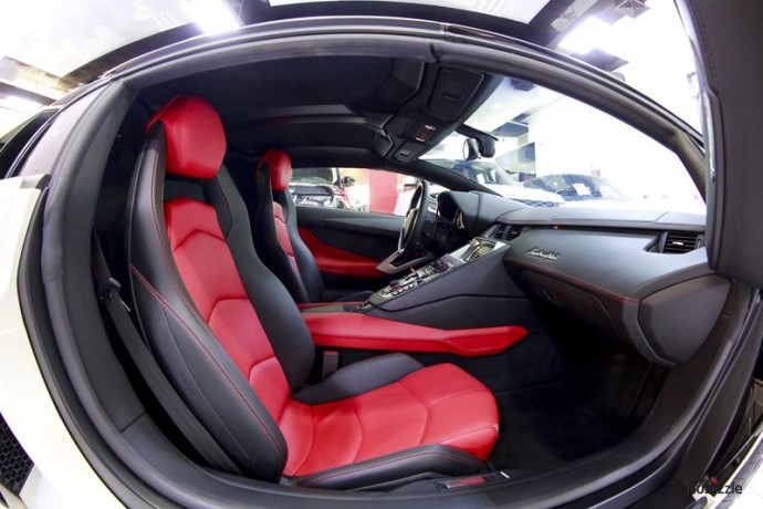 2014-lamborghini-aventador-roadster-lp700-4-with-full-service-history-gcc-specs-perfect-deal-big-5
