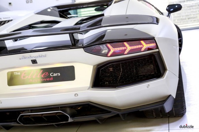 2014-lamborghini-aventador-roadster-lp700-4-with-full-service-history-gcc-specs-perfect-deal-big-3