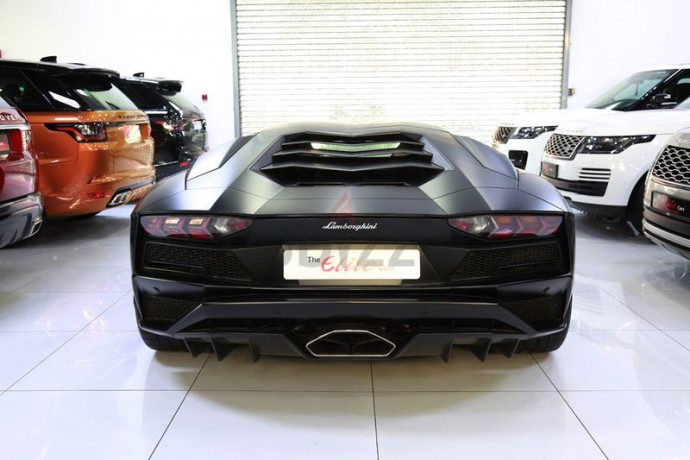 2018-matte-finish-aventador-s-q-citura-interiorgcc-under-warranty-low-km-big-4