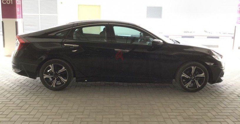 honda-civic-2018-gcc-brand-new-condition-20000-km-big-7