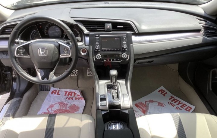 honda-civic-2018-gcc-brand-new-condition-20000-km-big-5
