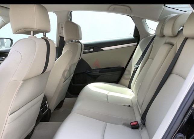 honda-civic-2018-gcc-brand-new-condition-20000-km-big-4
