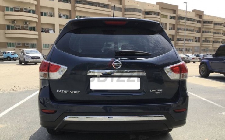 nissan-pathfinder-gcc-2015-sv-limited-edition-with-free-service-contract-upto-150000km-big-5