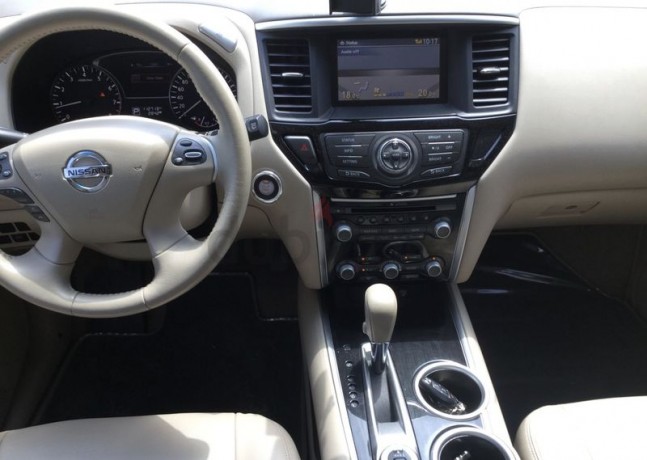 nissan-pathfinder-gcc-2015-sv-limited-edition-with-free-service-contract-upto-150000km-big-1