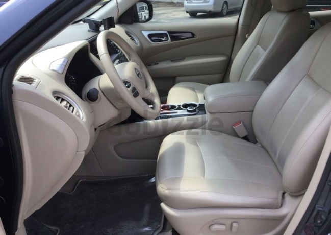 nissan-pathfinder-gcc-2015-sv-limited-edition-with-free-service-contract-upto-150000km-big-0