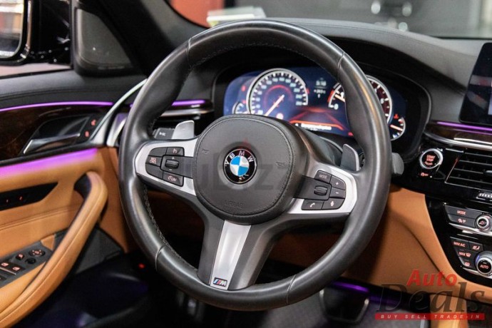 bmw-540i-2018-gcc-under-warranty-big-7