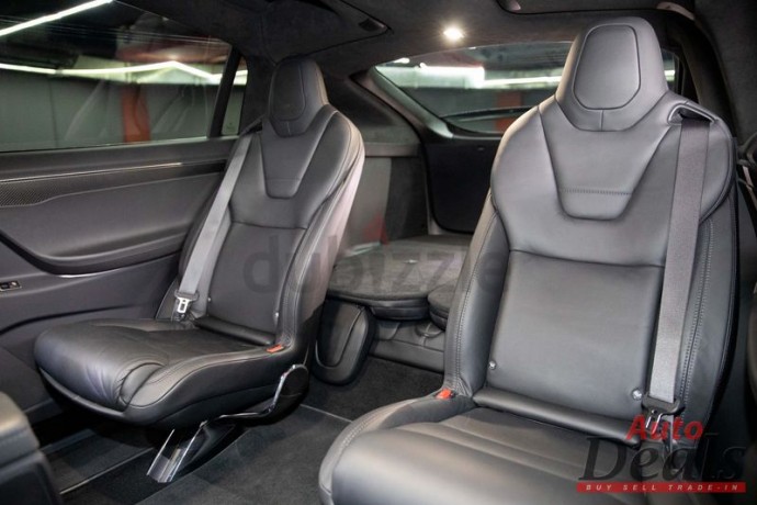 tesla-model-x-p100d-performance-2017-gcc-under-warranty-big-2