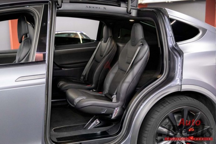 tesla-model-x-p100d-performance-2017-gcc-under-warranty-big-1