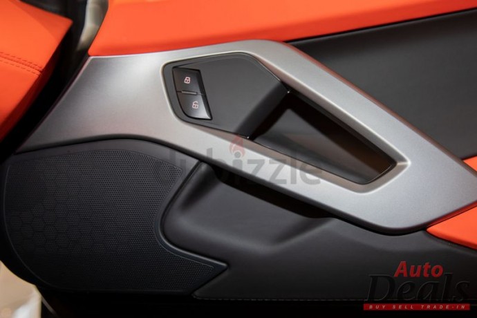 lamborghini-aventador-s-2018-gcc-under-warranty-big-8
