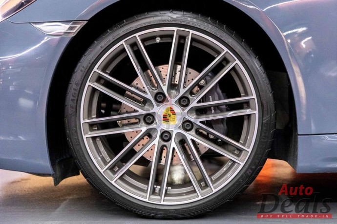 porsche-cayman-718-2018-gcc-under-warranty-big-8