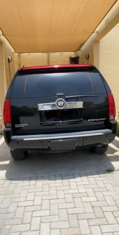 cadillac-escalade-platinum-big-1