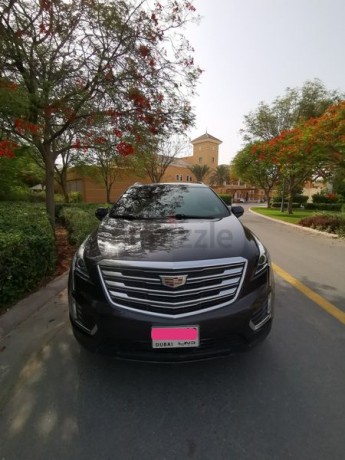 lady-driven-single-owner-xt5-cadillac-awd-36l-v6-big-0