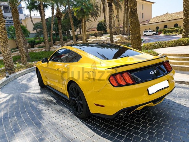ford-mustang-gt-premier-50-v8-big-2