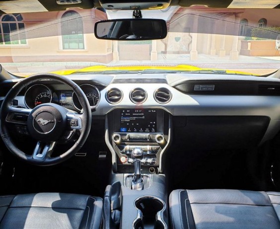 ford-mustang-gt-premier-50-v8-big-0