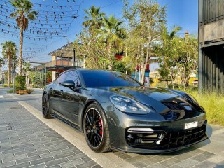 
                            
                            PORSCHE PANAMERA V8 TURBO EXCLUSIVE
                            
                        