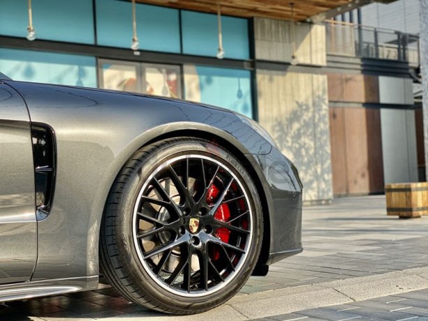 porsche-panamera-v8-turbo-exclusive-big-8
