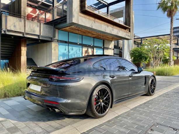 porsche-panamera-v8-turbo-exclusive-big-2