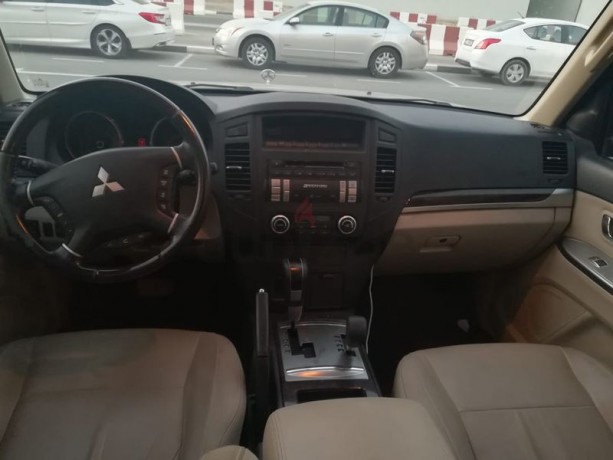 mitsubishi-pajero-2013-gcc-full-option-fully-agency-maintained-big-5