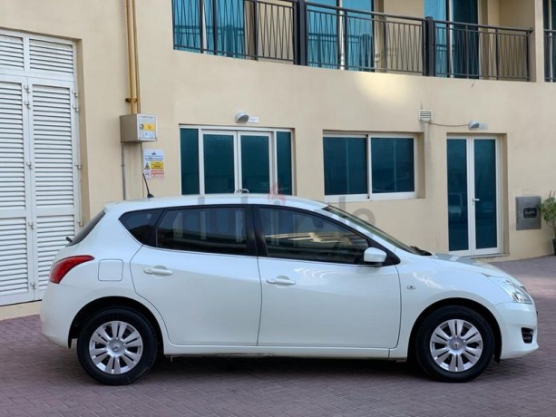 nissan-tida-2016-white-gcc-single-owner-big-2