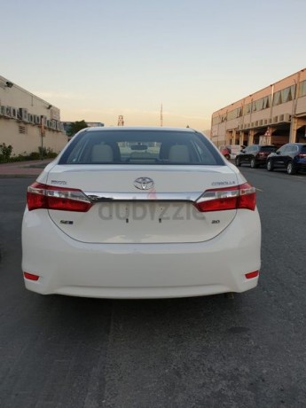 2015-toyota-corolla-se-20l-gcc-under-warrantyoriginal-paint-with-full-service-history-big-4