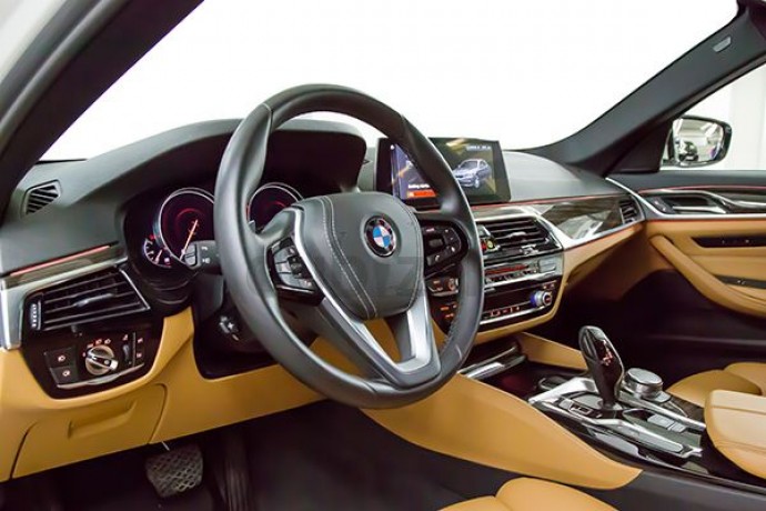 bmw-5-series-530i-luxury-line-big-1