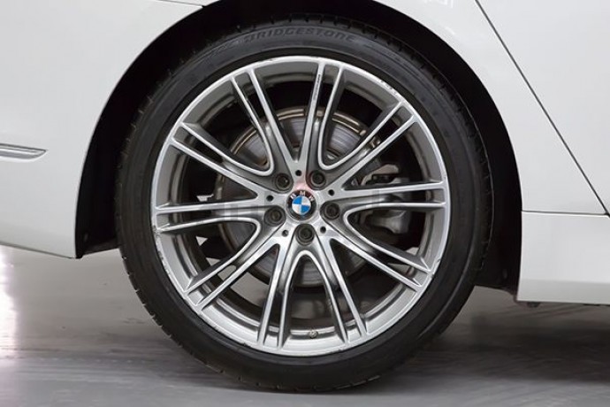 bmw-7-series-730li-exclusiveref-no48650-big-0