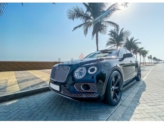 
                            
                            BENTLEY BENTAYGA V12
                            
                        
