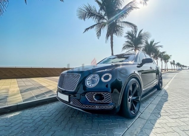bentley-bentayga-v12-big-13