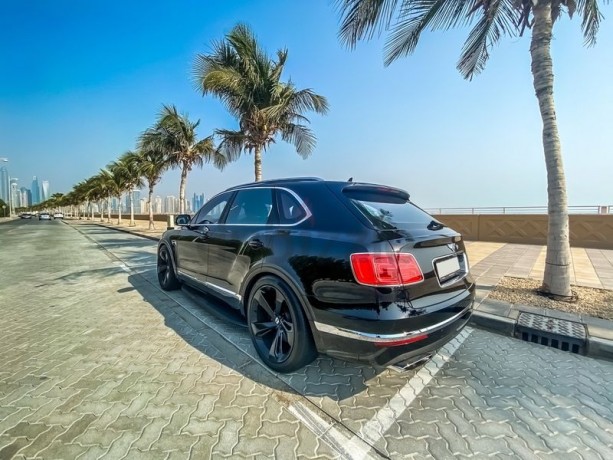 bentley-bentayga-v12-big-12