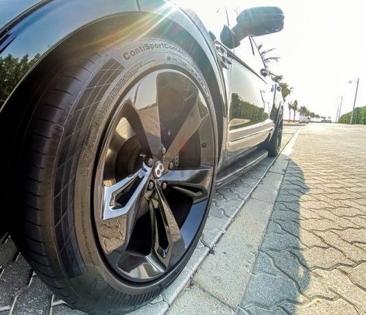 bentley-bentayga-v12-big-6