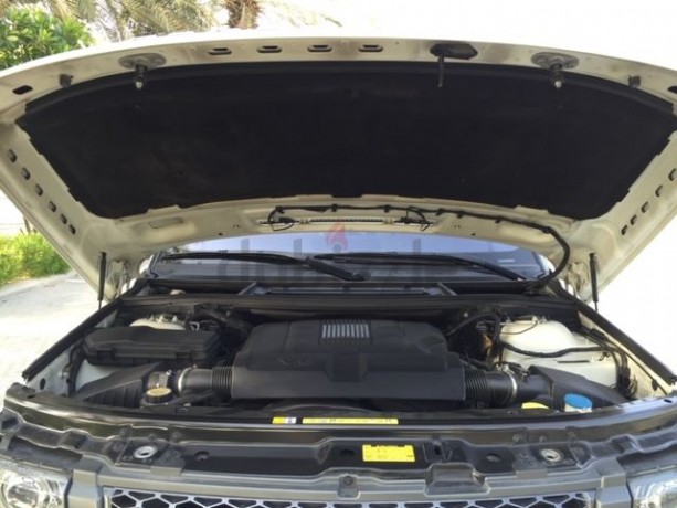 range-rover-hse-2011-full-agency-history-and-as-new-condition-big-2