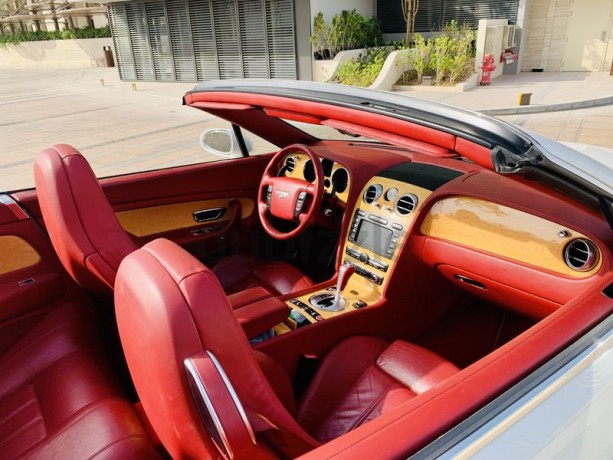bentley-continental-gtc-gcc-2013-wheels-big-4