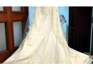 
                        فستان عرس جديد كلاسيكي أوف وايت مع الطرحه                                            