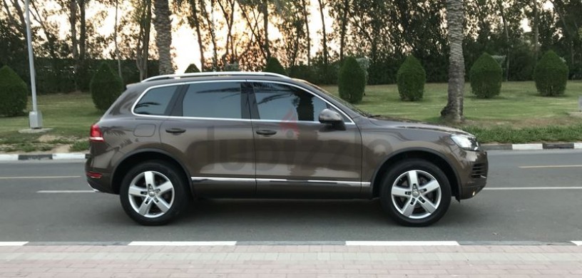 vw-touareg-2015-gulf-specs-full-option-v6-36l-awd-4x4-big-18