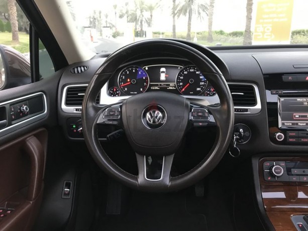 vw-touareg-2015-gulf-specs-full-option-v6-36l-awd-4x4-big-8