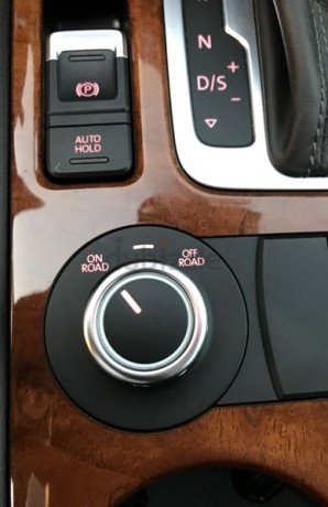 vw-touareg-2015-gulf-specs-full-option-v6-36l-awd-4x4-big-6