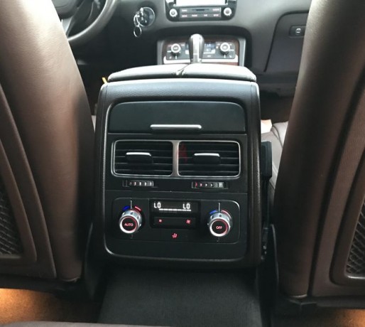 vw-touareg-2015-gulf-specs-full-option-v6-36l-awd-4x4-big-5