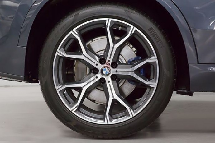 bmw-x5-40i-m-sportref-no61444-big-0