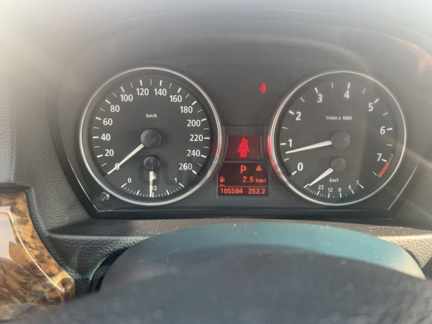 bmw330i-model-2007-with-sport-edition-big-10