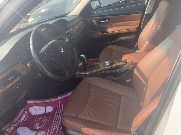 bmw330i-model-2007-with-sport-edition-big-2