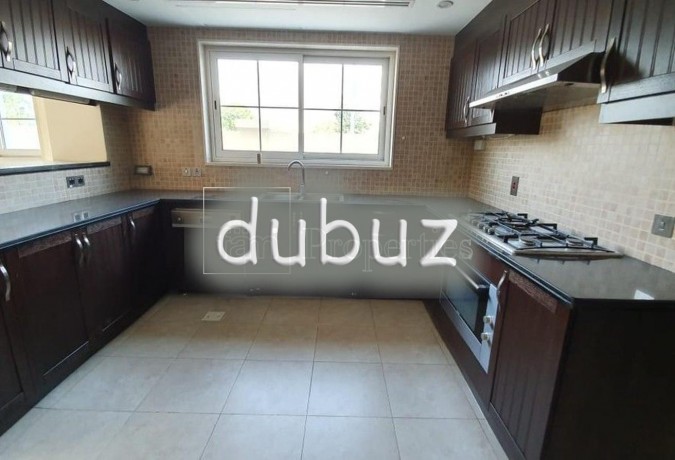 stunning-independent-corner-plot-villa-in-jumeirah-big-0
