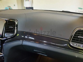 
                            
                            Jeep Grand Cherokee Overland 2019
                            
                        