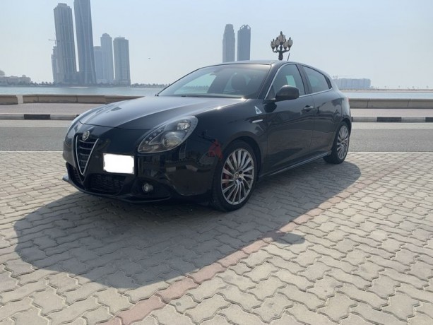 alfa-romeo-giulietta-quadrifoglio-verde-for-sale-big-9